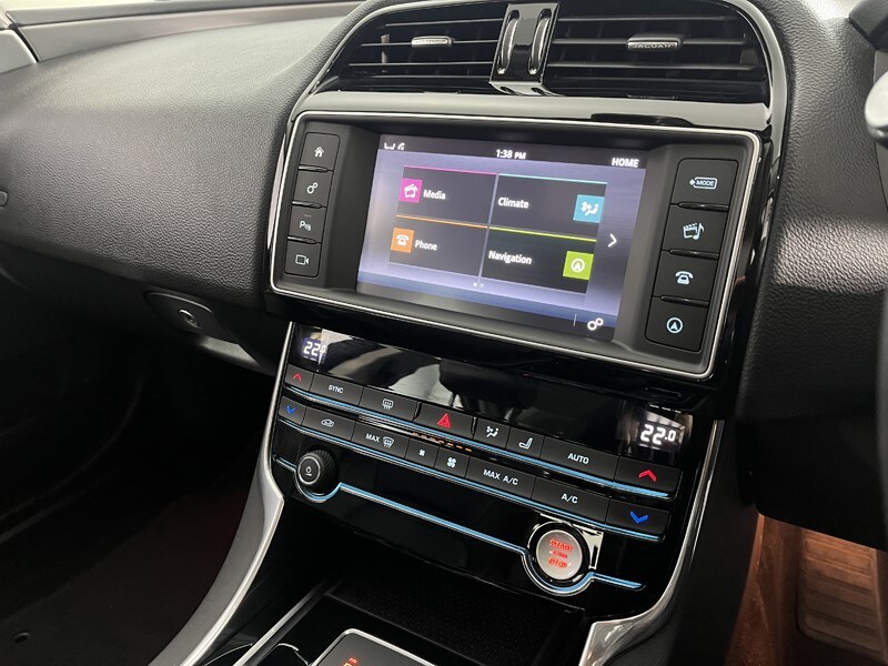 Used Jaguar XE 2017 for sale - 77789145: Photo 39