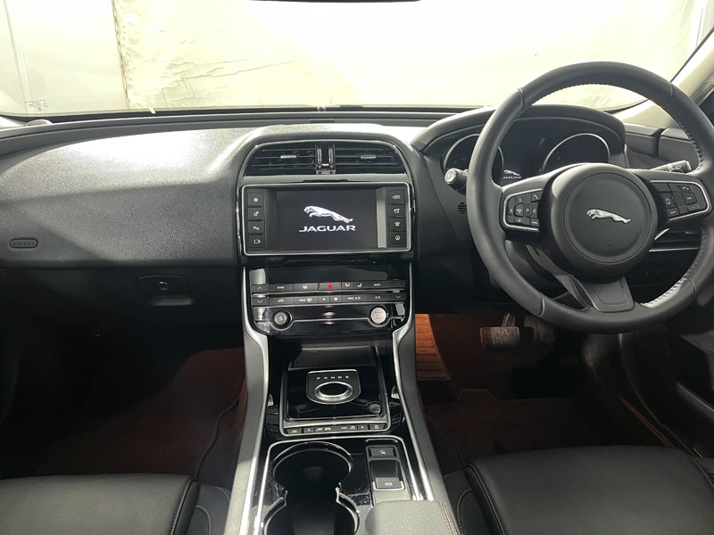 Used Jaguar XE 2017 for sale - 77789145: Photo 4