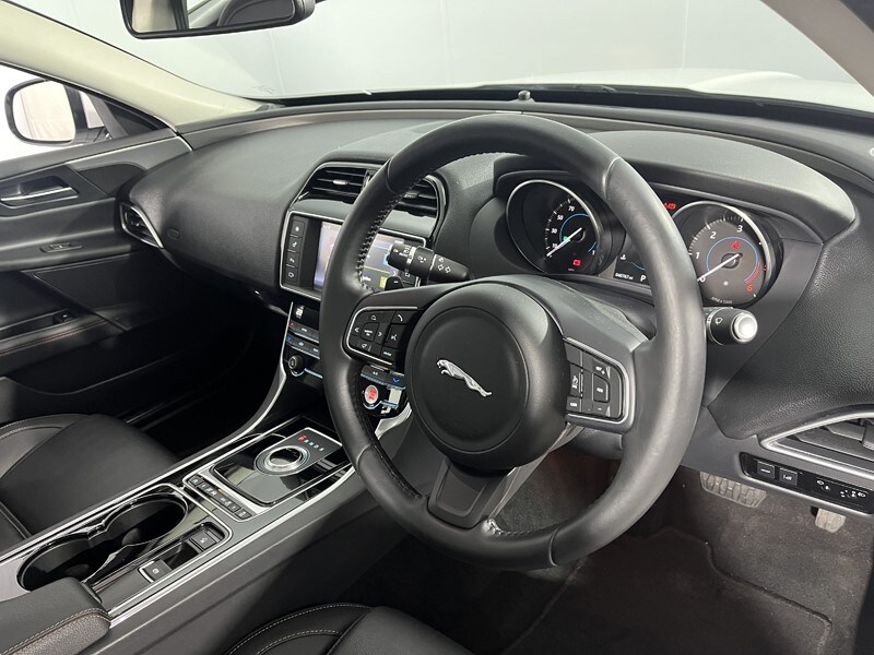 Used Jaguar XE 2017 for sale - 77789145: Photo 6