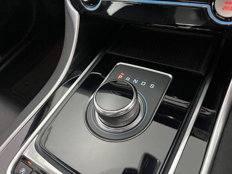 Used Jaguar XE 2017 for sale - 77789145: Photo 9