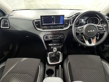 Used Kia Ceed 2023 for sale - 77762962: Photo