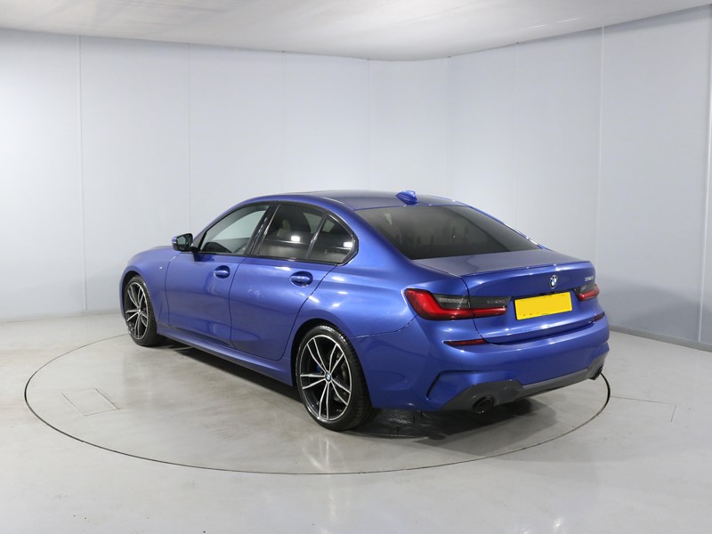 Used BMW 3 Series 2019 for sale - 77930983: Photo 2