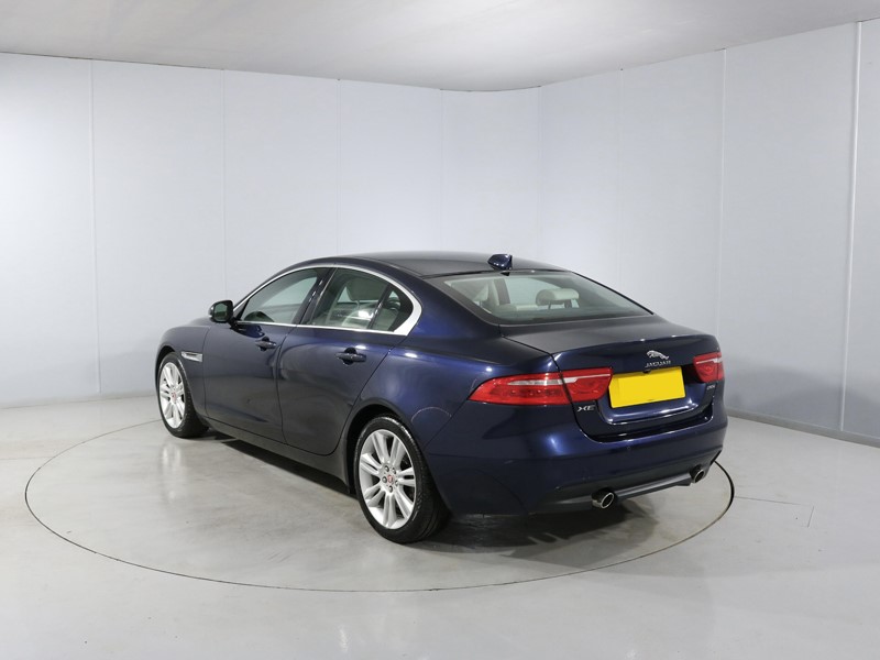 Used Jaguar XE 2017 for sale - 78025624: Photo 2