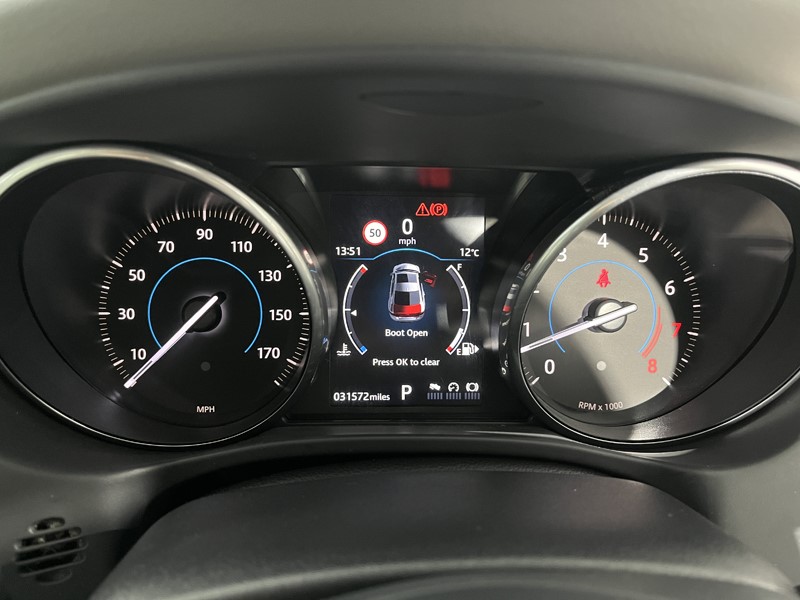 Used Jaguar XE 2017 for sale - 78025624: Photo 9