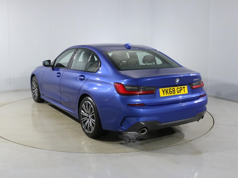 Used BMW 3 Series 2019 for sale - 77137800: Photo 2