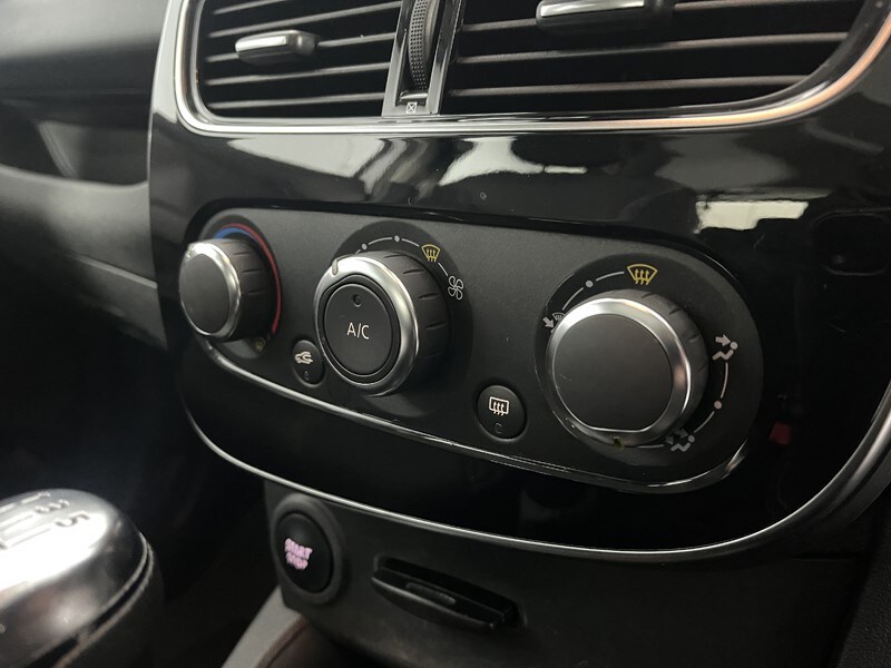 Used Renault Clio 2019 for sale - 77675523: Photo 26