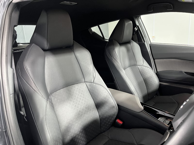 Used Toyota C-HR 2023 for sale - 76981865: Photo 11