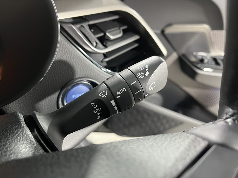 Used Toyota C-HR 2023 for sale - 76981865: Photo 25