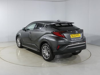 Used Toyota C-HR 2023 for sale - 76981865: Photo