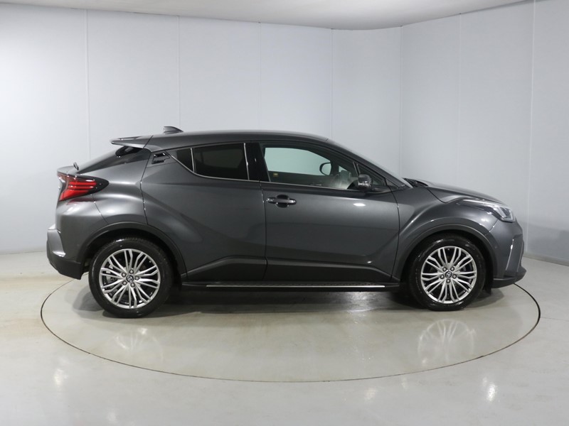 Used Toyota C-HR 2023 for sale - 76981865: Photo 3