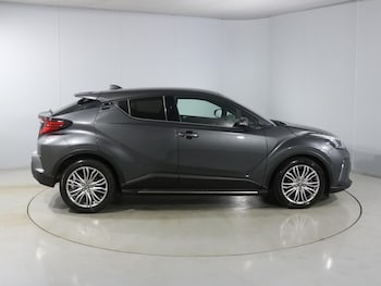 Used Toyota C-HR 2023 for sale - 76981865: Photo