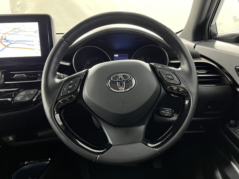 Used Toyota C-HR 2023 for sale - 76981865: Photo 5
