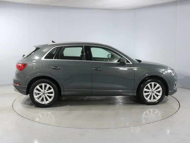 Used Audi Q3 2022 for sale - 77665210: Photo 3