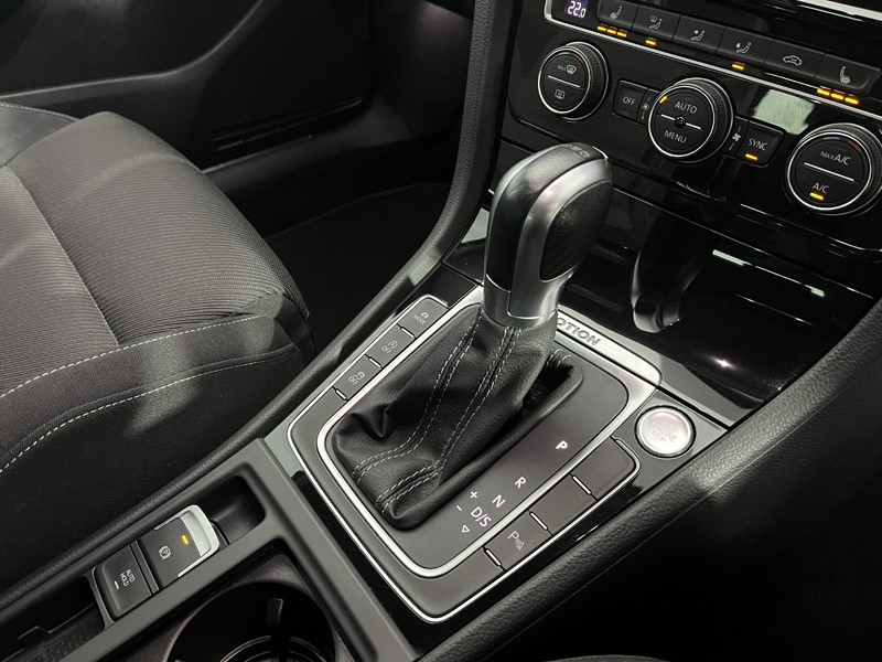 Used Volkswagen Golf 2018 for sale - 77602045: Photo 11