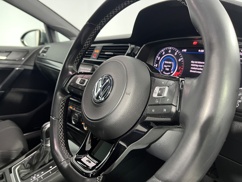Used Volkswagen Golf 2018 for sale - 77602045: Photo 23