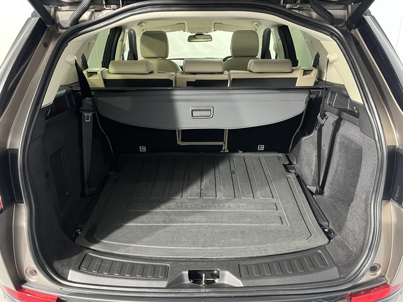 Used Land Rover Discovery Sport 2017 for sale - 76980981: Photo 13