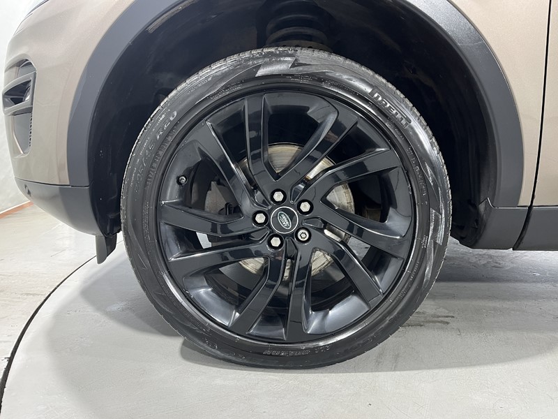 Used Land Rover Discovery Sport 2017 for sale - 76980981: Photo 14