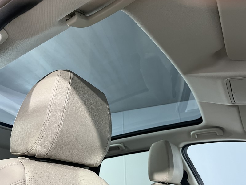 Used Land Rover Discovery Sport 2017 for sale - 76980981: Photo 17