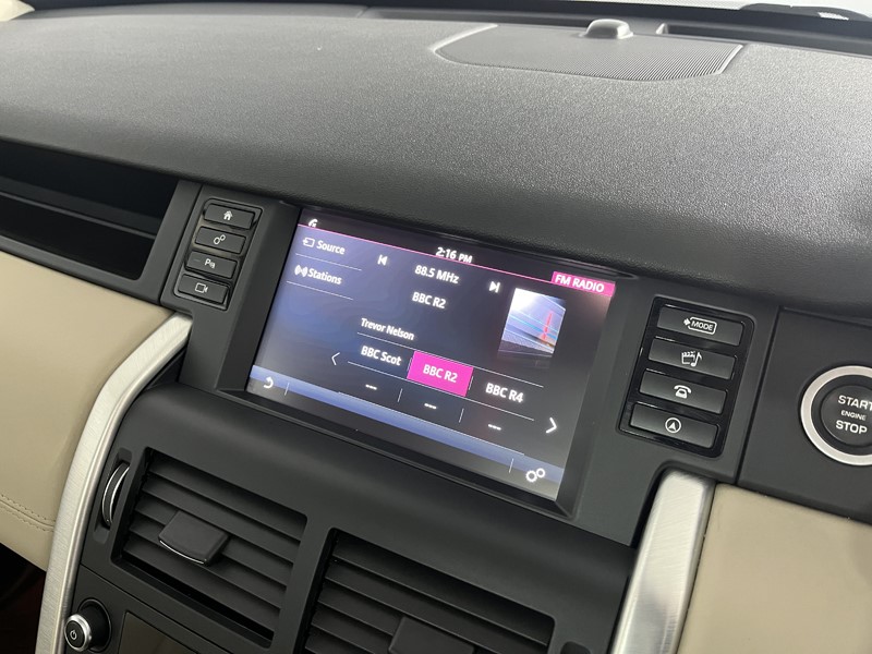 Used Land Rover Discovery Sport 2017 for sale - 76980981: Photo 27