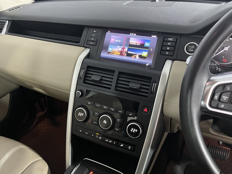 Used Land Rover Discovery Sport 2017 for sale - 76980981: Photo 8