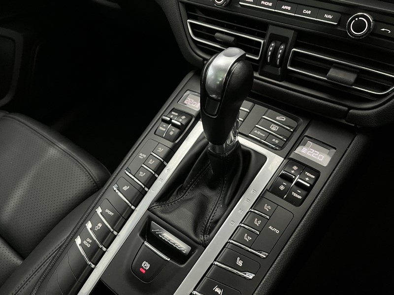 Used Porsche Macan 2020 for sale - 76981547: Photo 10