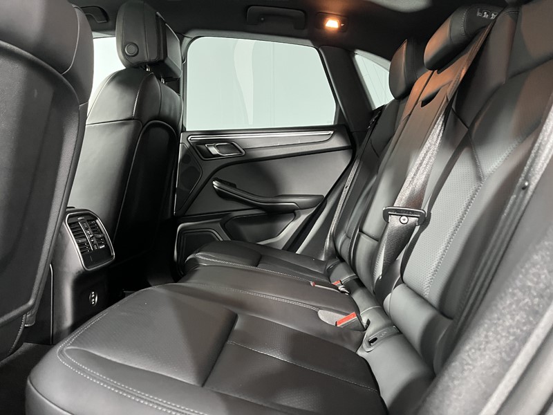 Used Porsche Macan 2020 for sale - 76981547: Photo 35