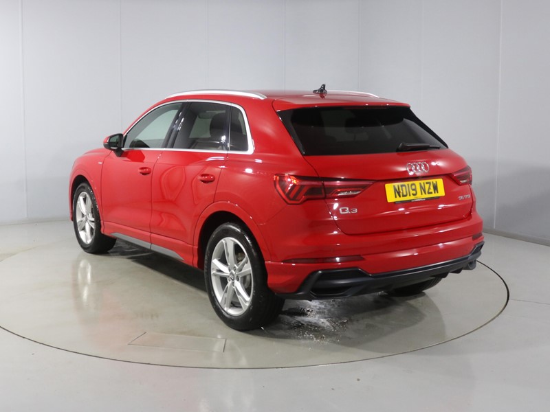 Used Audi Q3 2019 for sale - 76981934: Photo 2