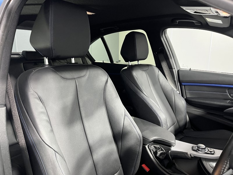 Used BMW 3 Series 2017 for sale - 77834053: Photo 11