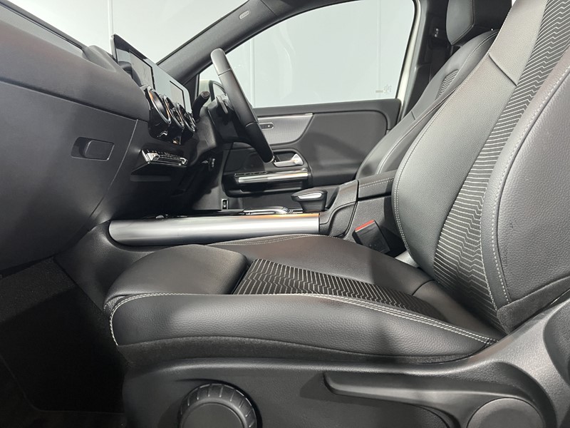 Used Mercedes-Benz GLA 2021 for sale - 77258380: Photo 32