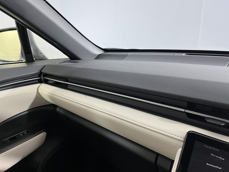 Used Lexus LBX 2024 for sale - 77718091: Photo 27