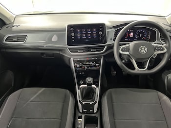 Used Volkswagen T-Roc 2022 for sale - 76982052: Photo