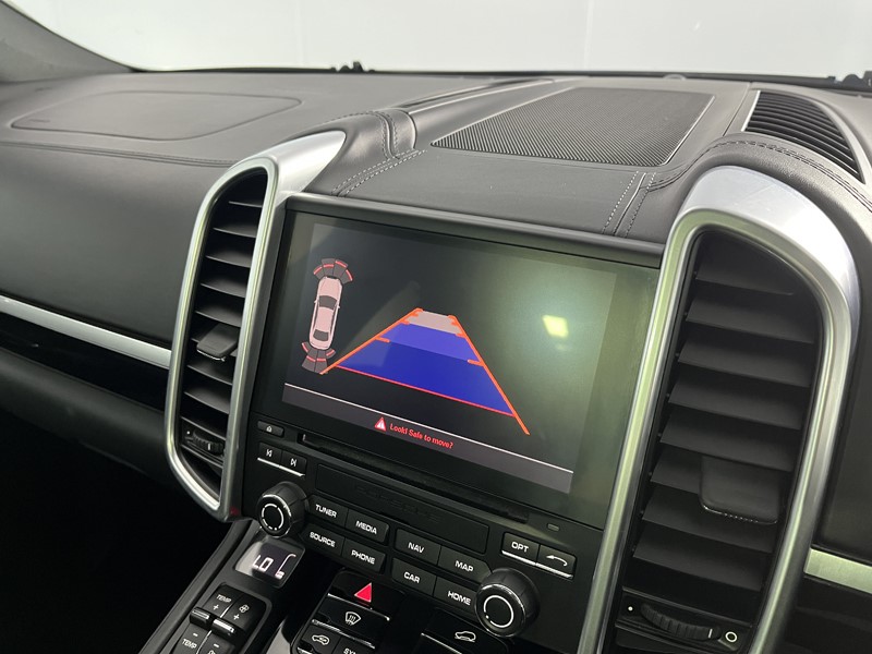 Used Porsche Cayenne 2017 for sale - 77848207: Photo 19