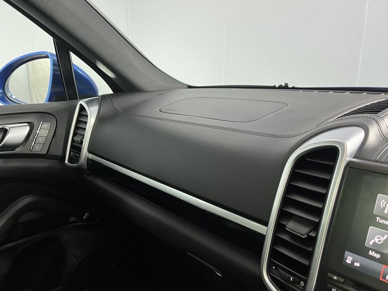 Used Porsche Cayenne 2017 for sale - 77848207: Photo 28