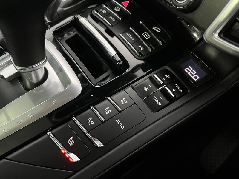 Used Porsche Cayenne 2017 for sale - 77848207: Photo 31