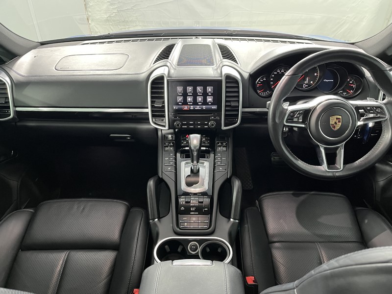 Used Porsche Cayenne 2017 for sale - 77848207: Photo 4