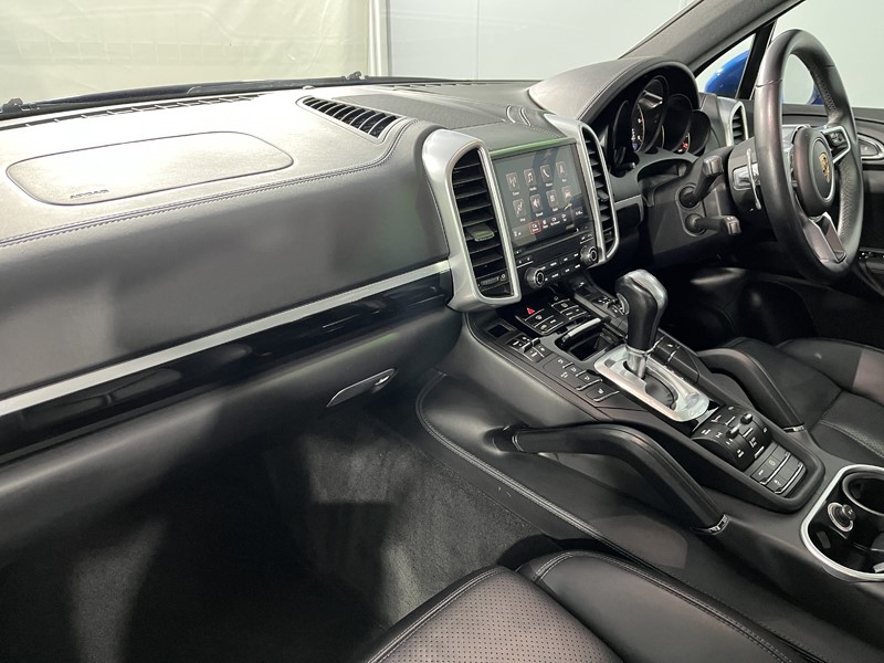 Used Porsche Cayenne 2017 for sale - 77848207: Photo 7