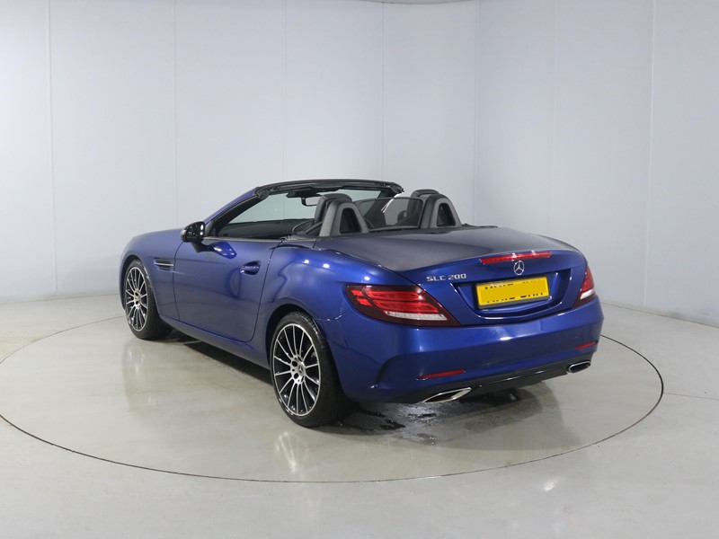 Used Mercedes-Benz SLC 2017 for sale - 76981679: Photo 2