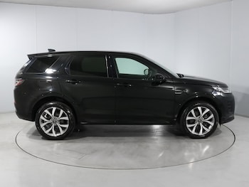 Used Land Rover Discovery Sport 2023 for sale - 79161858: Photo