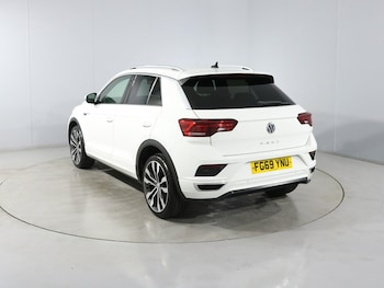 Used Volkswagen T-Roc 2019 for sale - 78801025: Photo