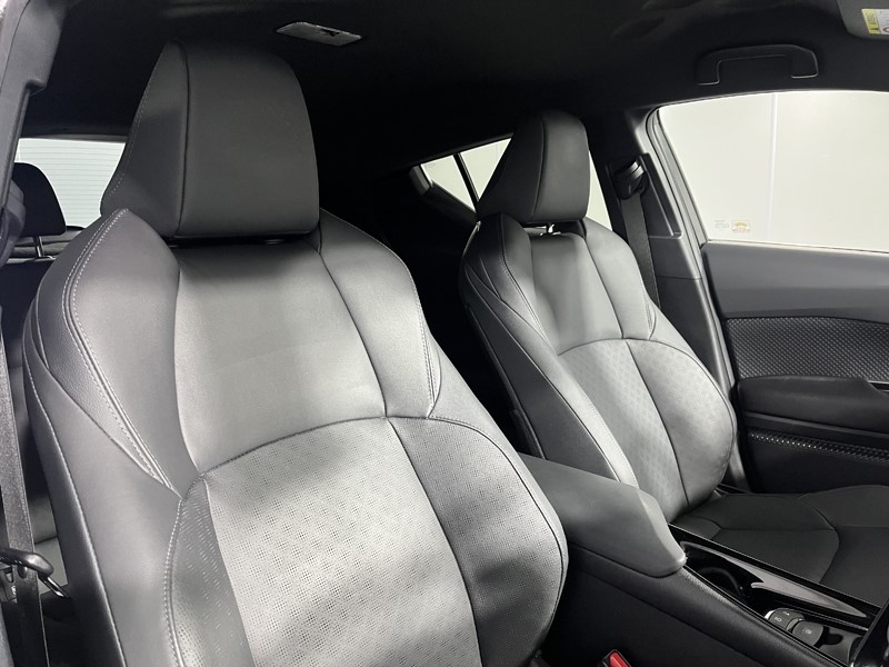 Used Toyota C-HR 2019 for sale - 77532240: Photo 11