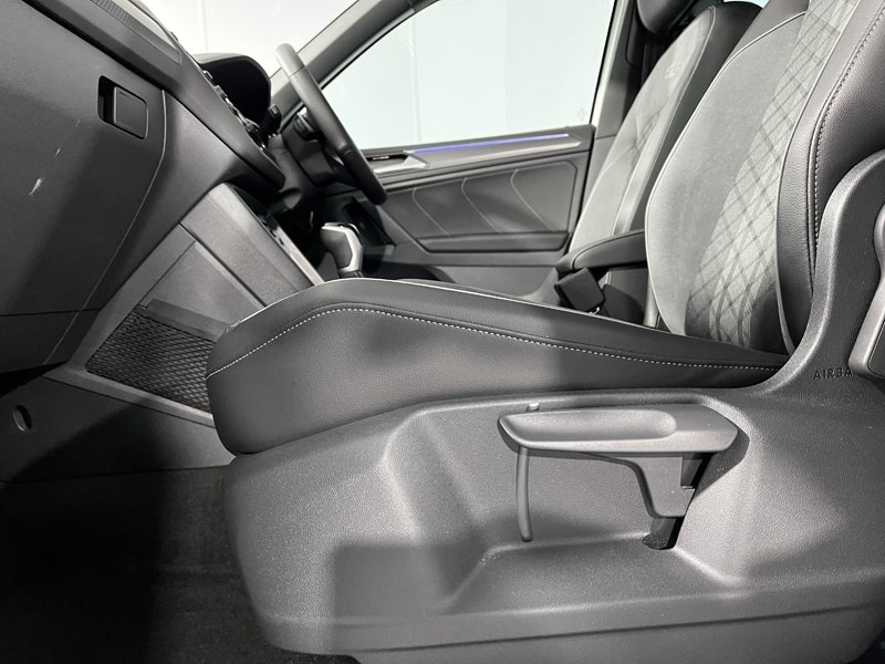 Used Volkswagen Tiguan 2023 for sale - 77323542: Photo 32