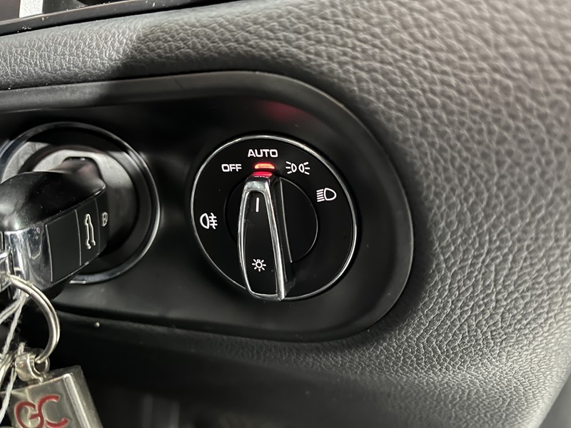 Used Porsche Macan 2020 for sale - 77245243: Photo 22