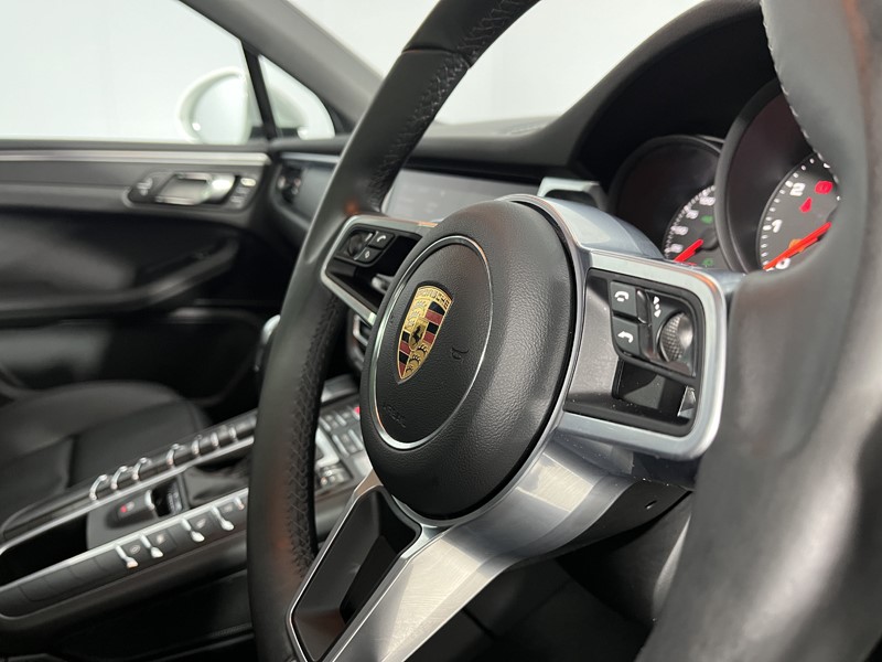 Used Porsche Macan 2020 for sale - 77245243: Photo 23