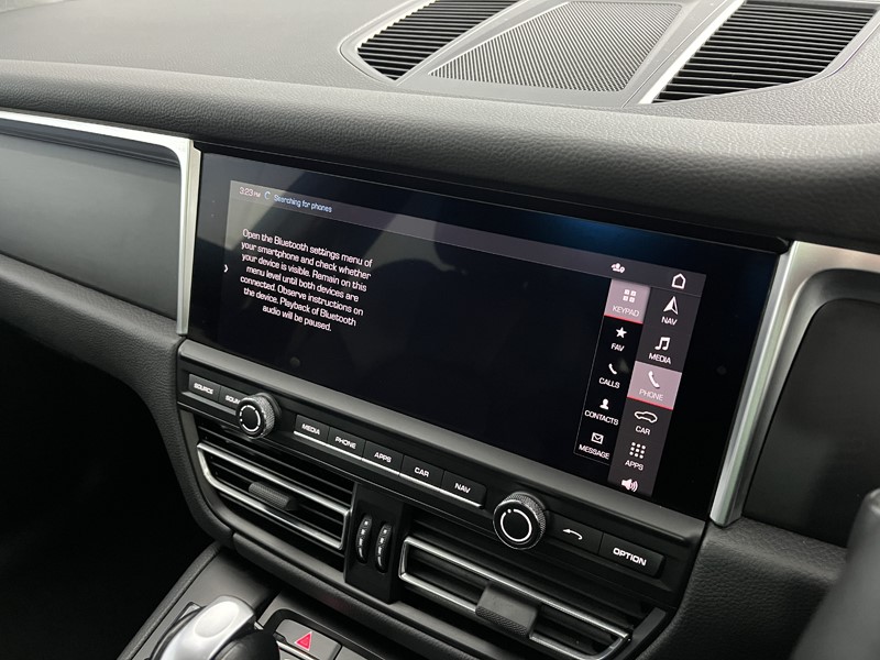 Used Porsche Macan 2020 for sale - 77245243: Photo 30