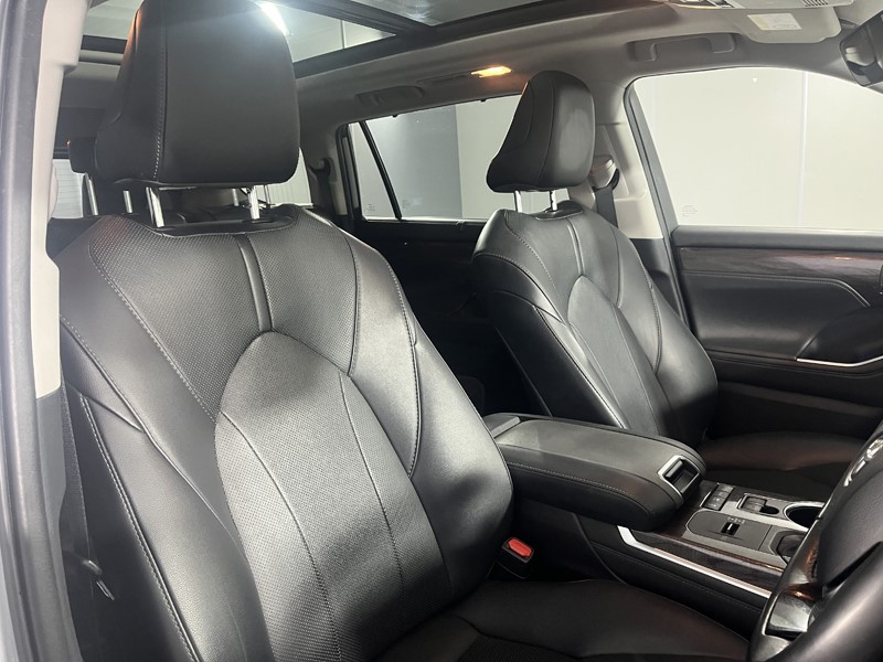 Used Toyota Highlander 2021 for sale - 78108871: Photo 11