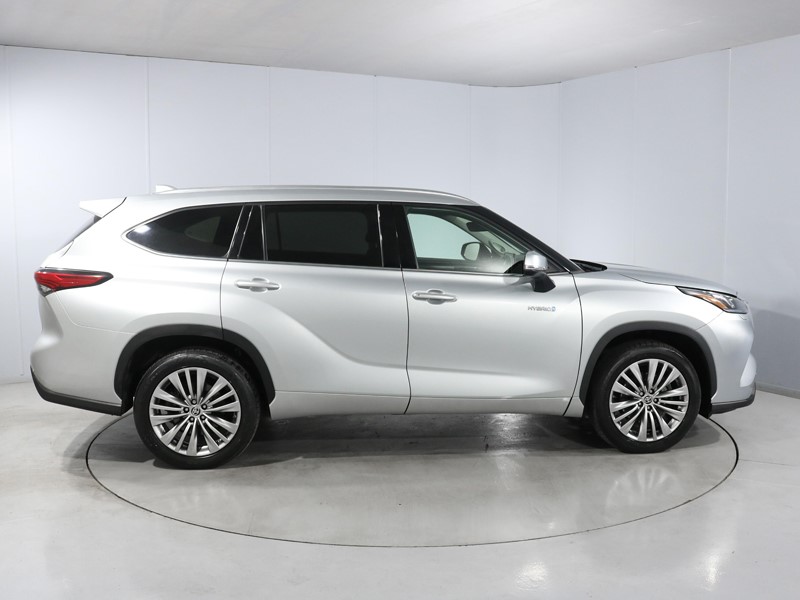 Used Toyota Highlander 2021 for sale - 78108871: Photo 3