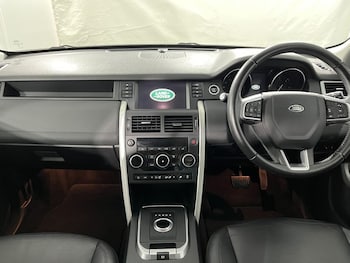 Used Land Rover Discovery Sport 2017 for sale - 78162095: Photo