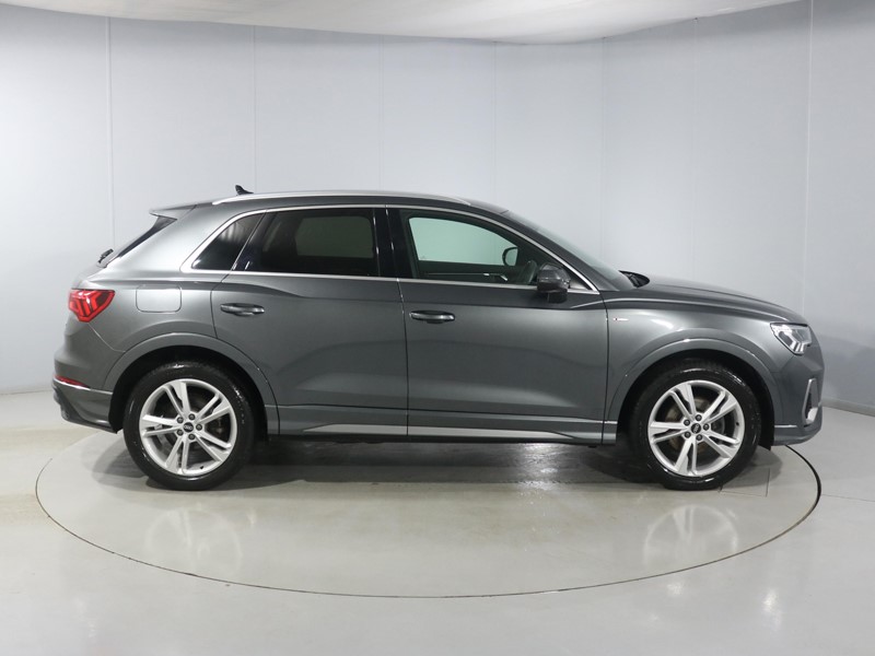Used Audi Q3 2021 for sale - 76981451: Photo 3