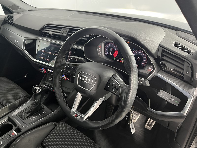 Used Audi Q3 2021 for sale - 76981451: Photo 6