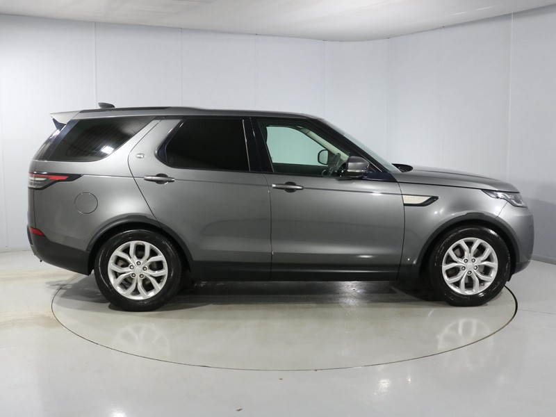 Used Land Rover Discovery 2018 for sale - 77170634: Photo 3